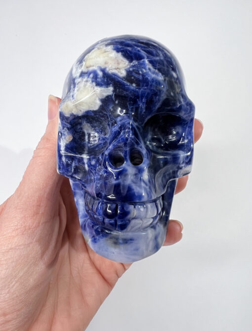 Sodalite skull