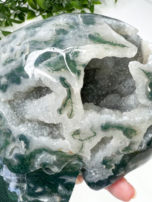 Large moss agate skull