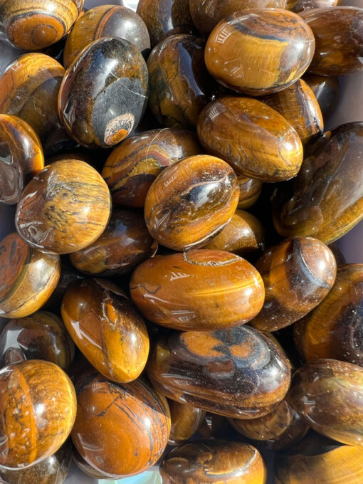 Tigers eye tumbles