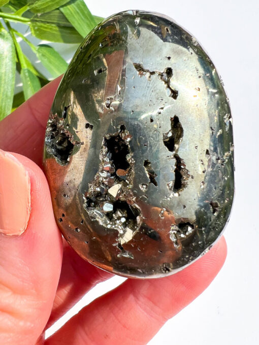 Pyrite palm stone