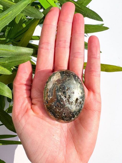 Pyrite palm stone