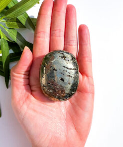 Pyrite palm stone