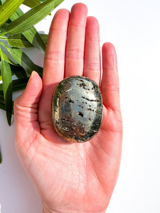 Pyrite palm stone