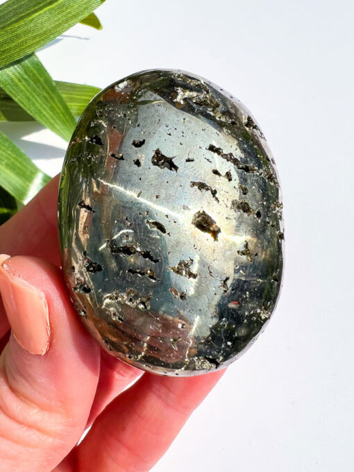 Pyrite palm stone