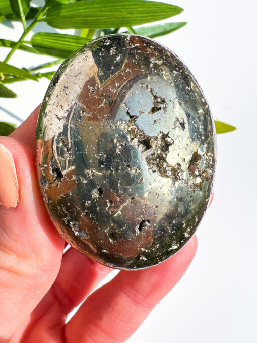 Pyrite palm stone