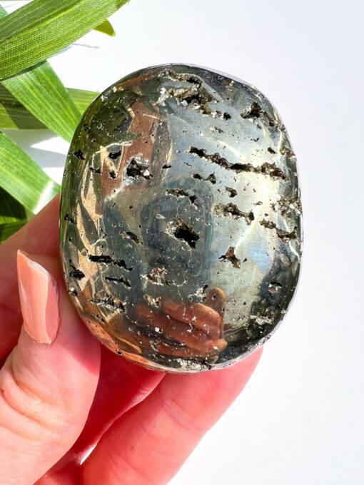 Pyrite palm stone