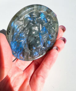 Labradorite lion head carving