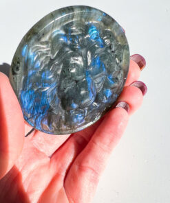 Labradorite lion head carving