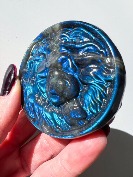 Labradorite lion head carving