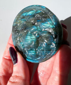 Labradorite lion head carving