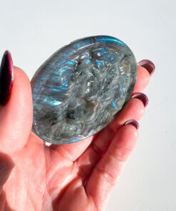 Labradorite lion head carving