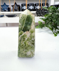 Tremolite obelisk