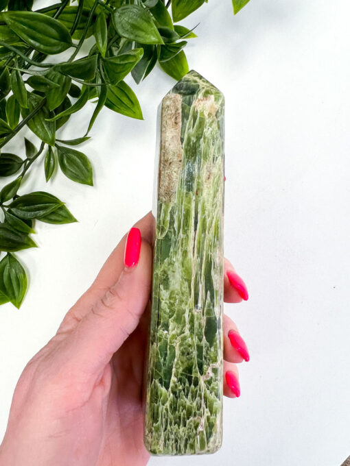 Tremolite obelisk