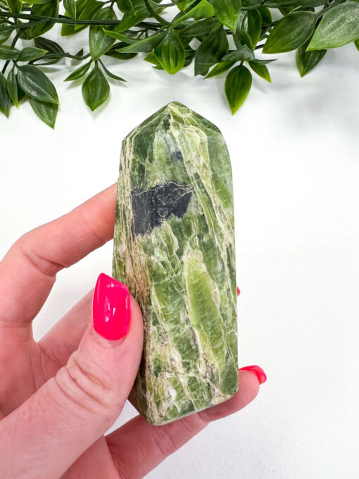 Tremolite obelisk