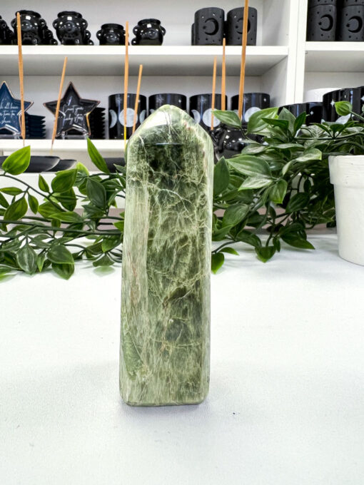 Tremolite obelisk