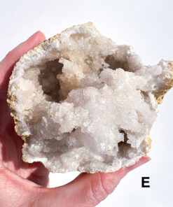 Quartz geode