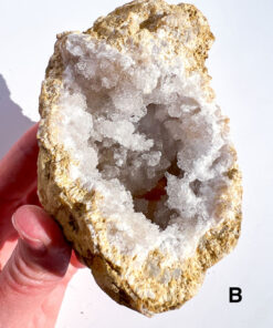 Quartz geode