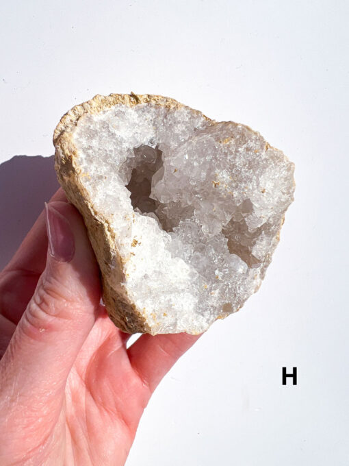 Quartz geode