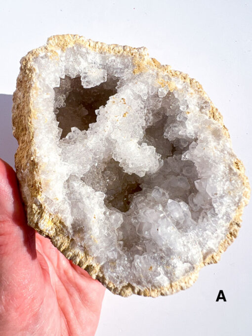 Quartz geode