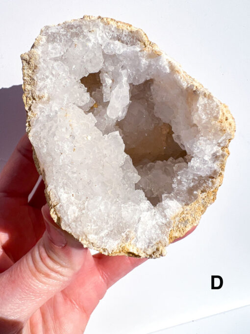 Quartz geode