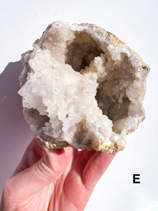 Quartz geode