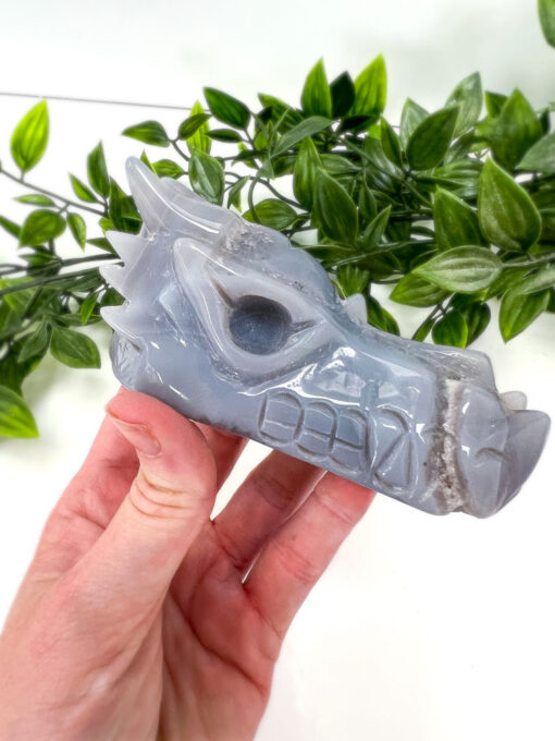 Agate dragon head carving