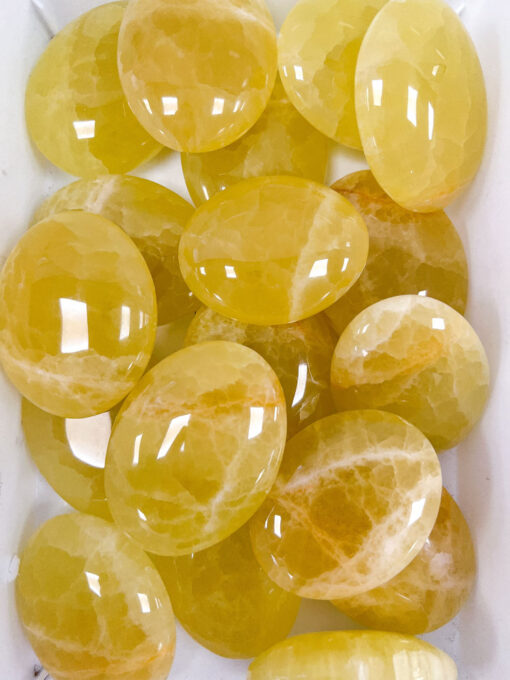 Lemon Calcite palm