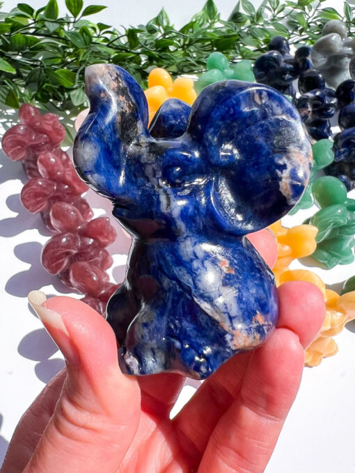 Sodalite elephant carvings